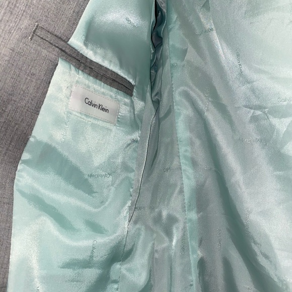 Light Gray Blazer (Kids) - Picture 3 of 6